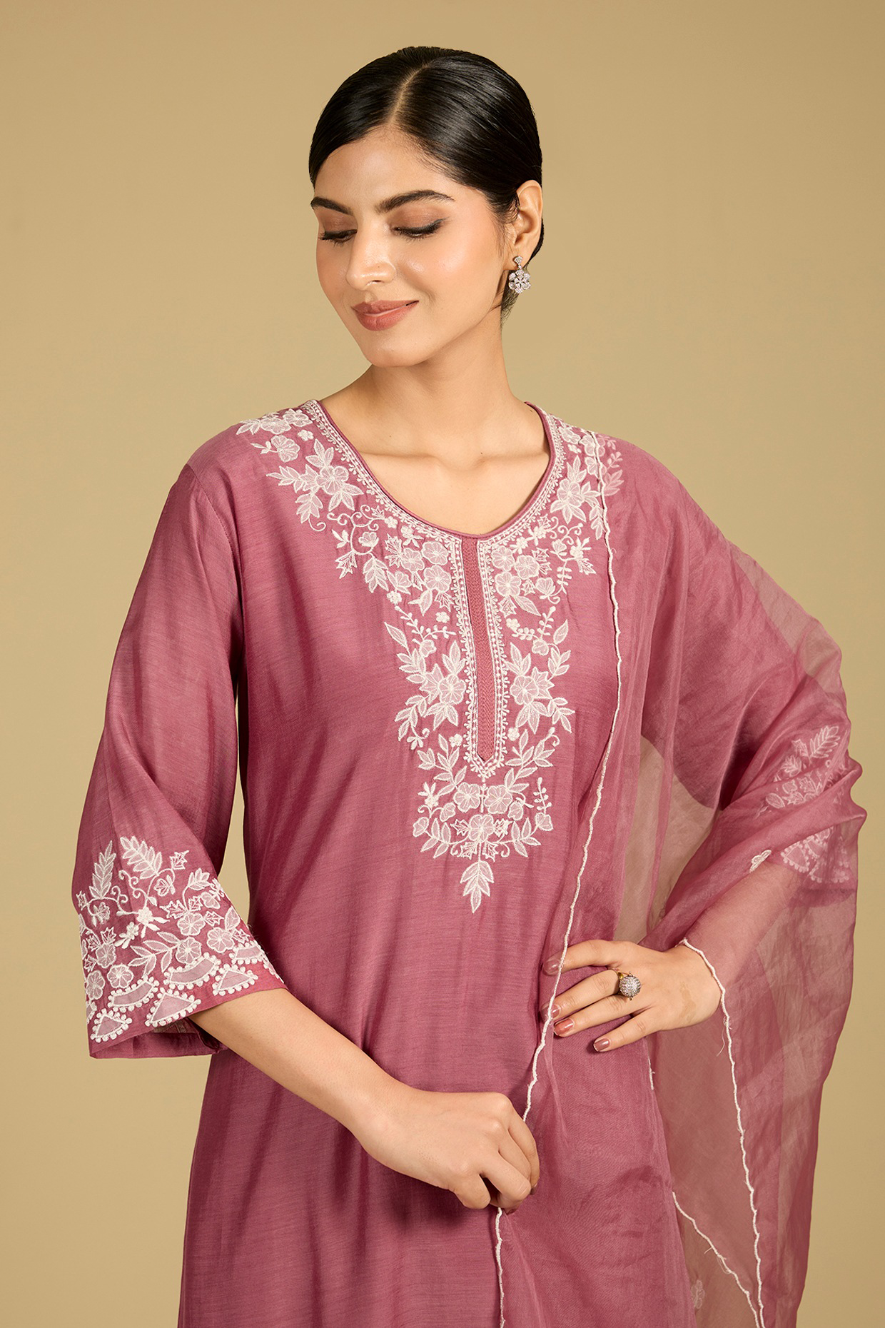 Thulam Pink Cotton Chanderi Thread Embroidered Kurta Set