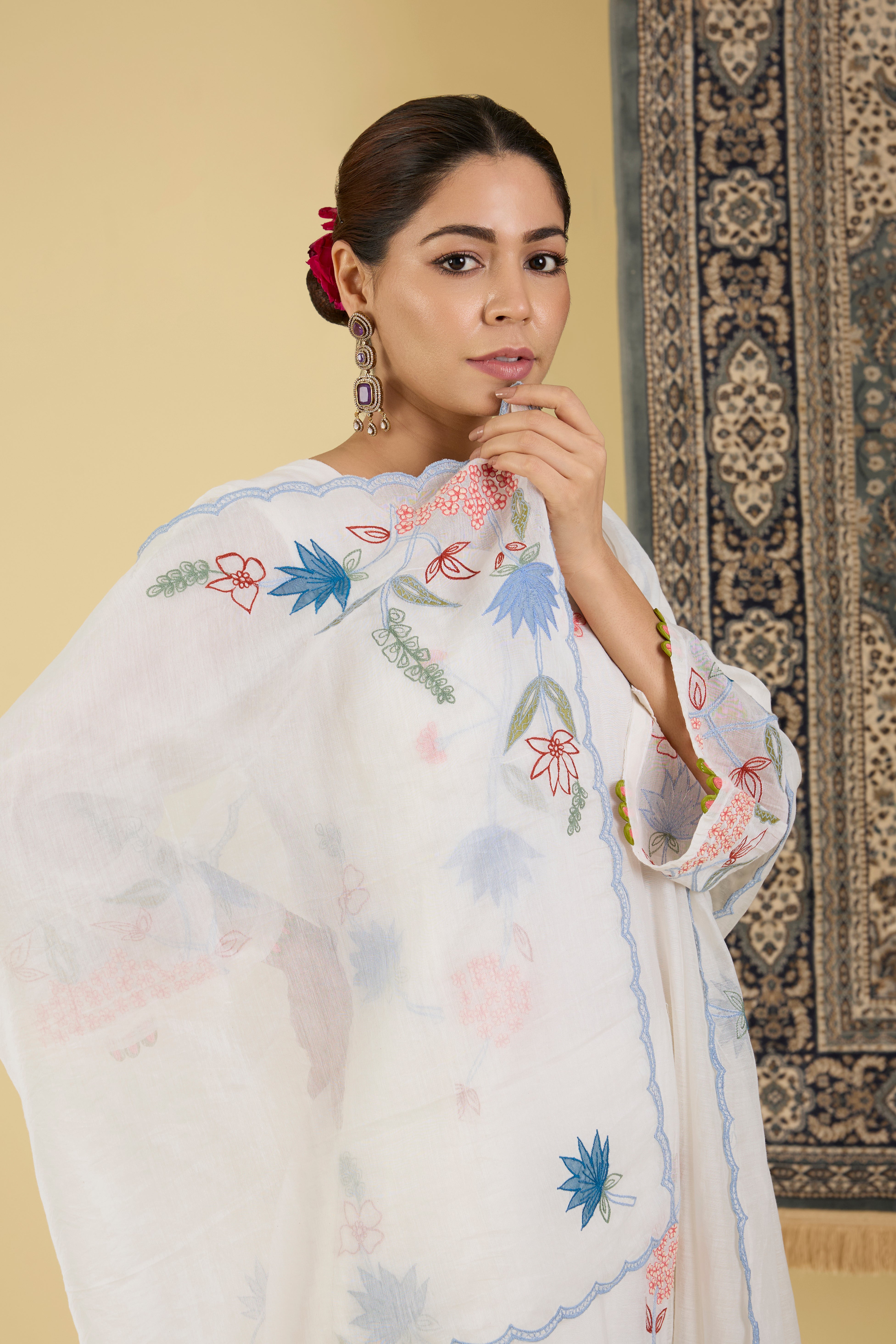 Ivory Floral Embroidered Kurta Set.