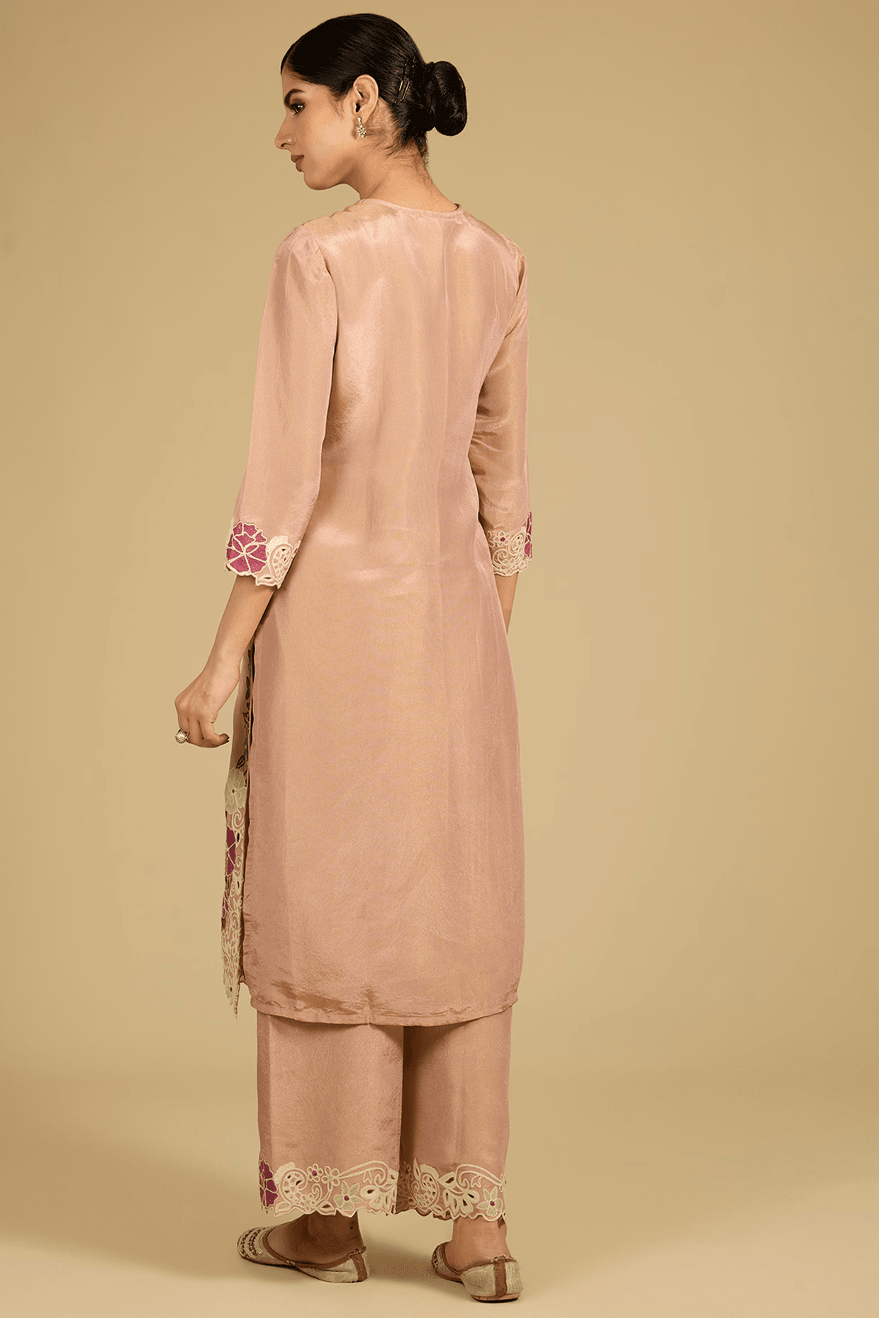 Dusty Rose Pink Shimmer Thread Work Kurta Set