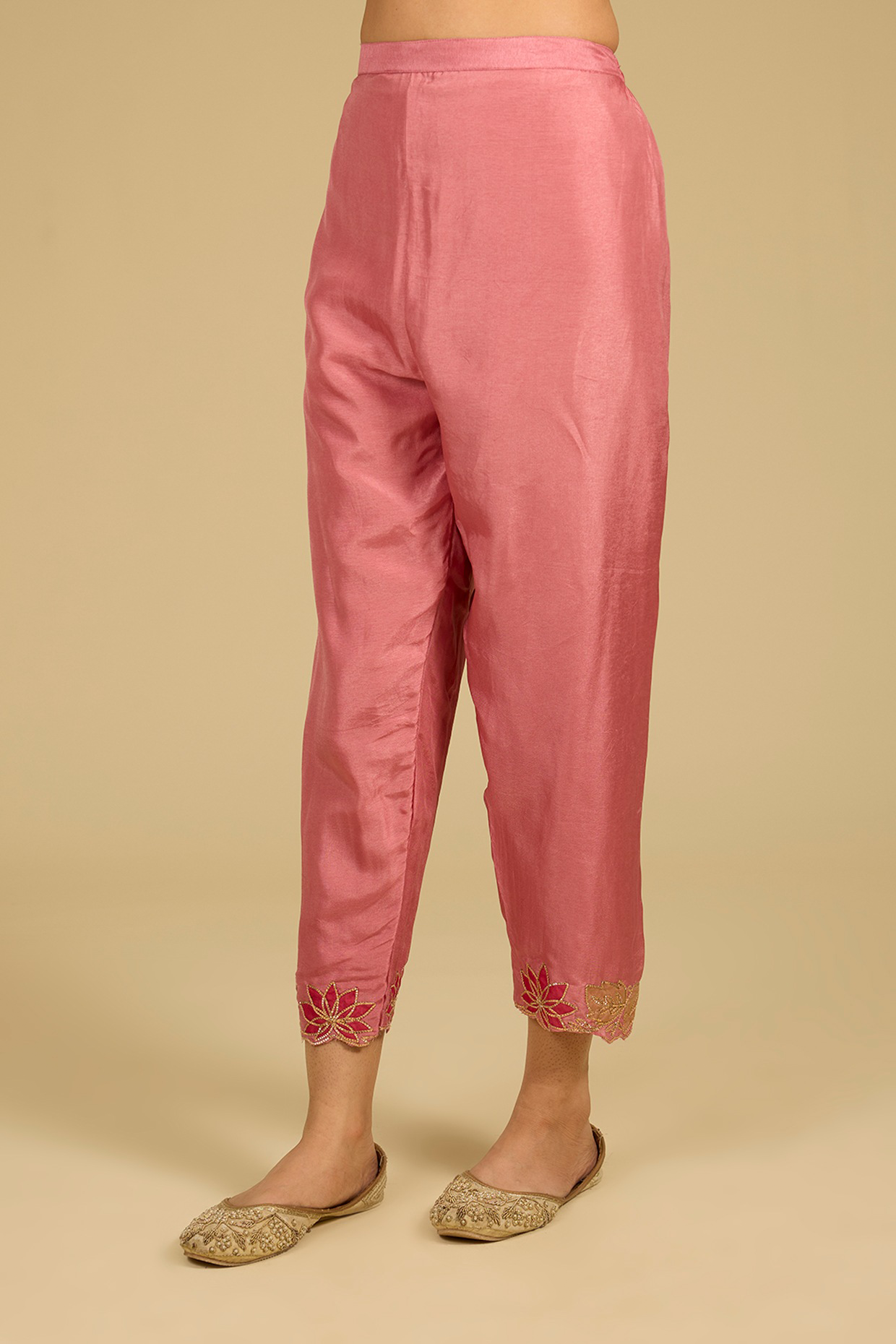 Onion Pink Cotton Chanderi Applique Work Kurta Set
