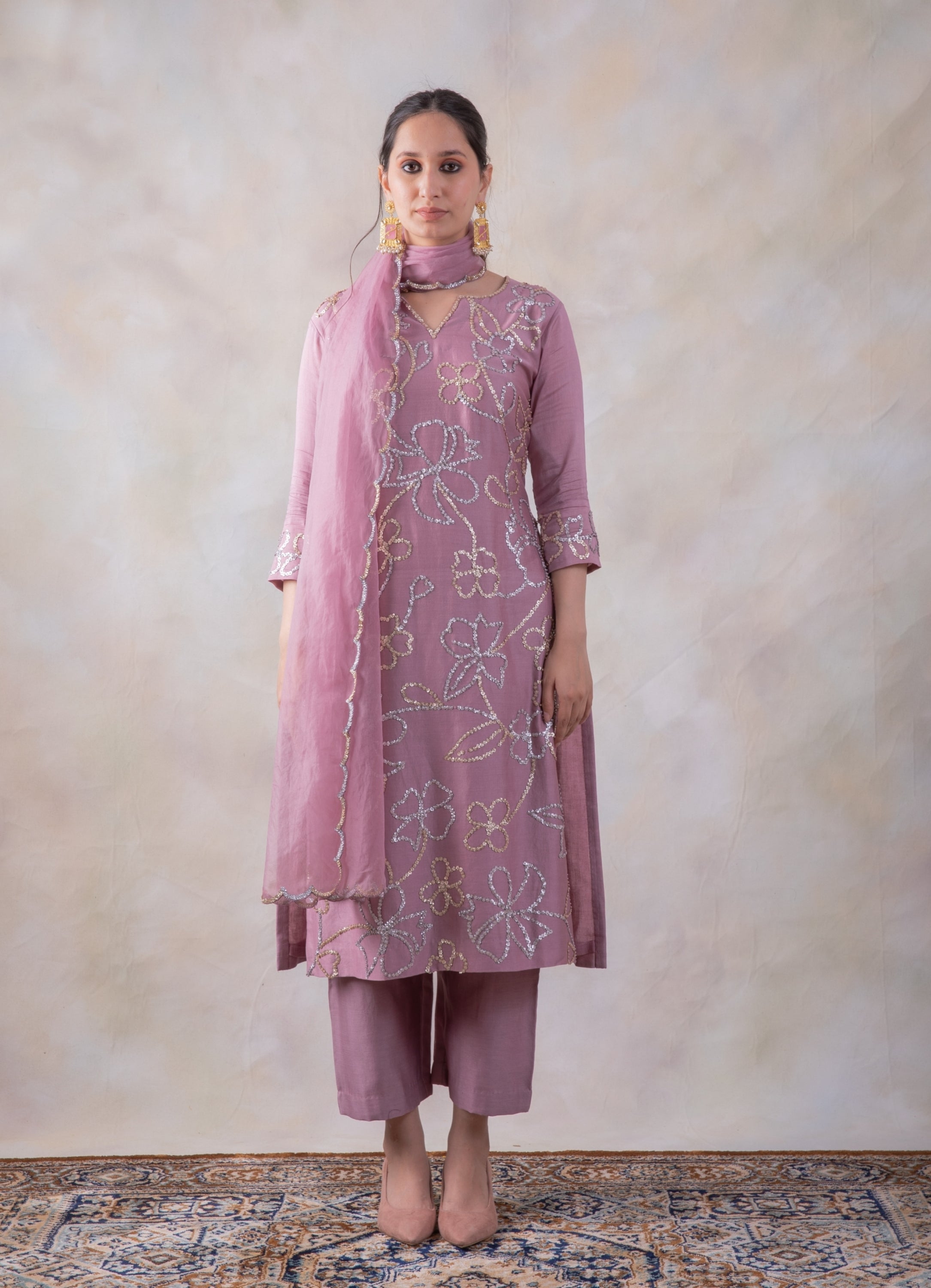 Rich chanderi hand embroidered kurta with pants and organza dupatta