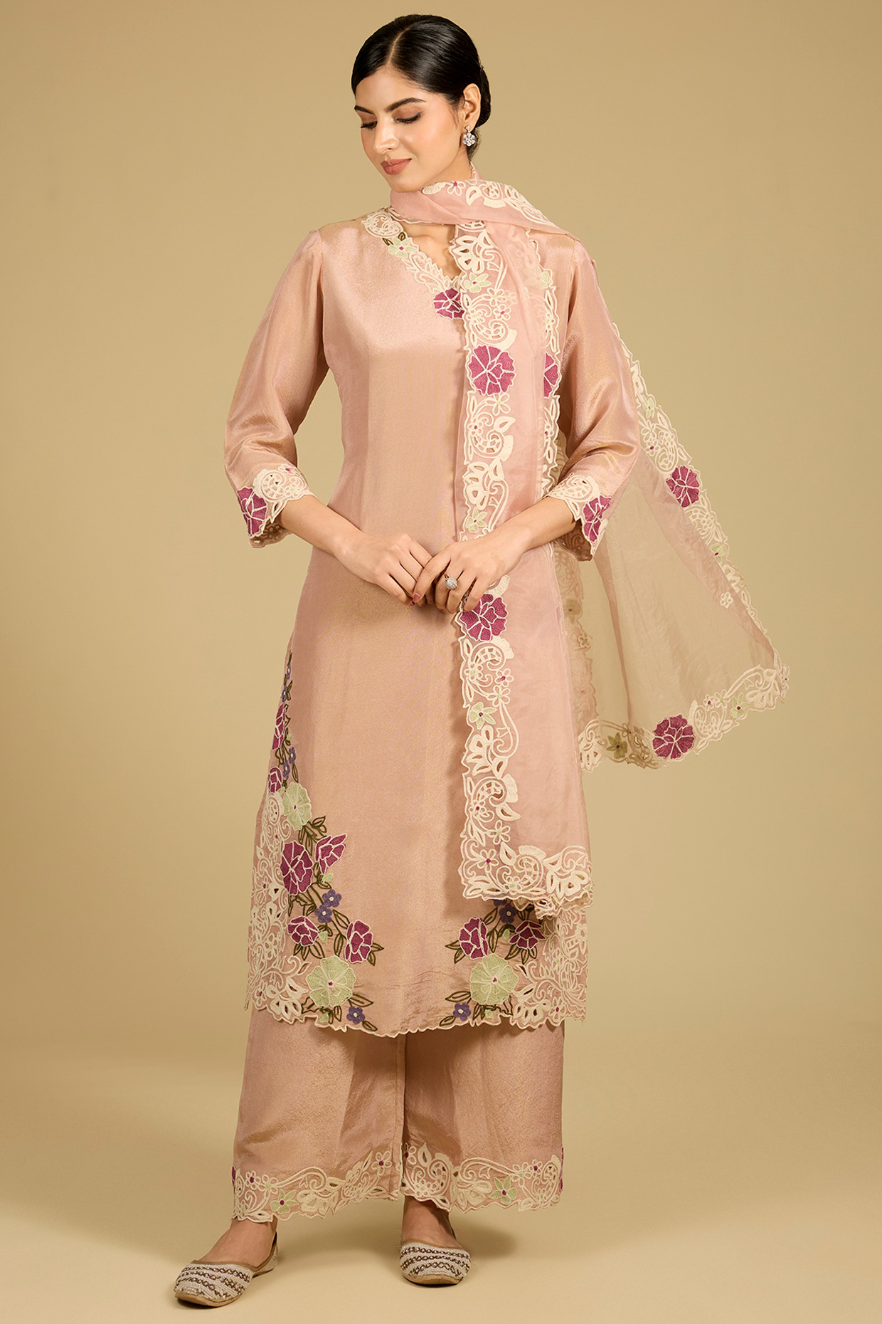 Dusty Rose Pink Shimmer Thread Work Kurta Set
